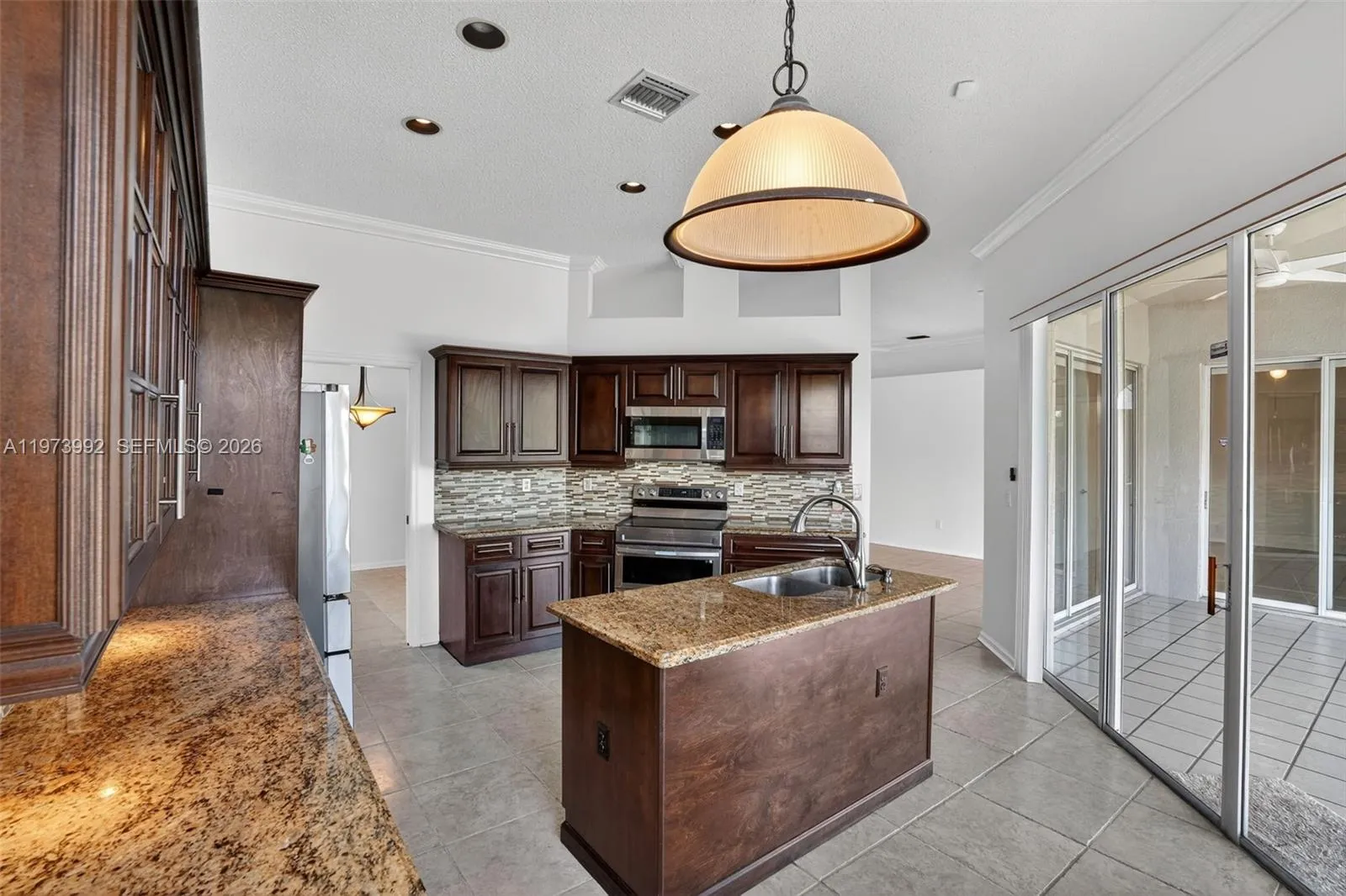 2385 Se 7th Pl, Homestead, Florida 33033, Homestead, Florida 33033, 4 Bedrooms Bedrooms, ,2 BathroomsBathrooms,Residential,For Sale,2385 Se 7th Pl, Homestead, Florida 33033,A11973992