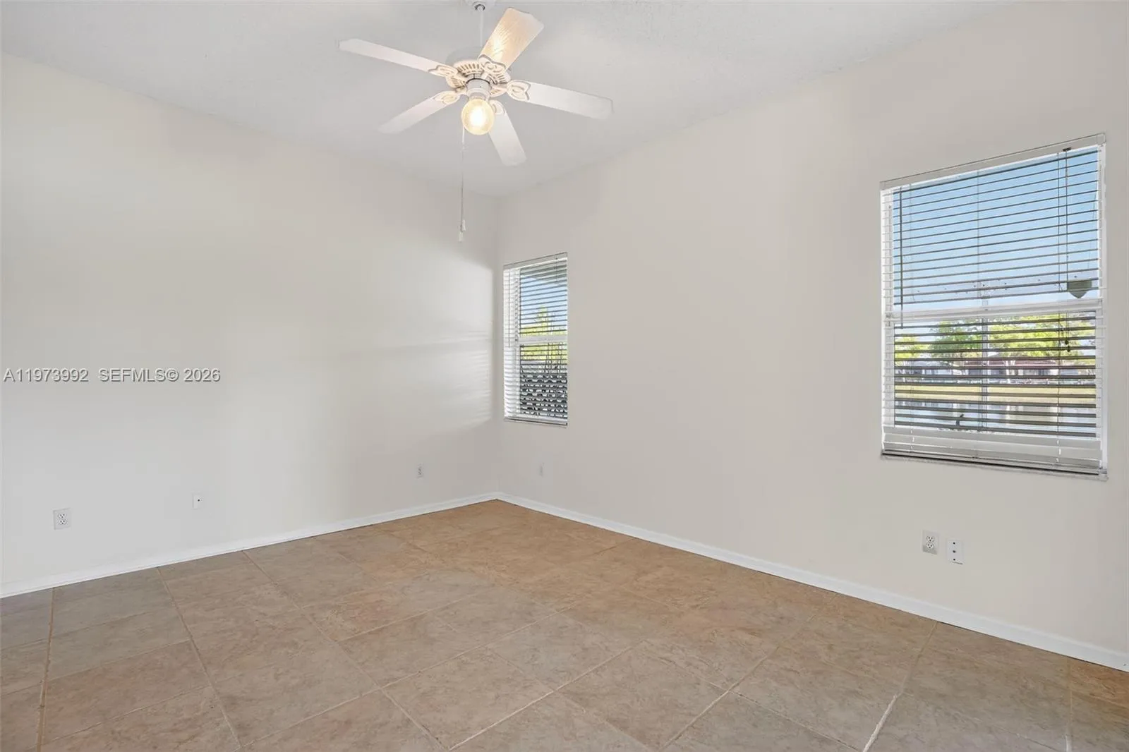 2385 Se 7th Pl, Homestead, Florida 33033, Homestead, Florida 33033, 4 Bedrooms Bedrooms, ,2 BathroomsBathrooms,Residential,For Sale,2385 Se 7th Pl, Homestead, Florida 33033,A11973992