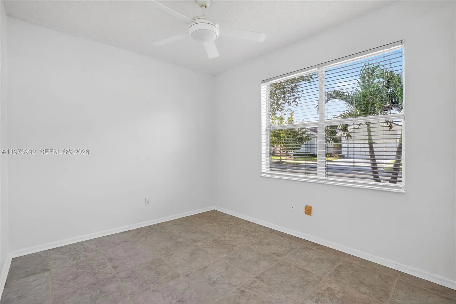 2385 Se 7th Pl, Homestead, Florida 33033, Homestead, Florida 33033, 4 Bedrooms Bedrooms, ,2 BathroomsBathrooms,Residential,For Sale,2385 Se 7th Pl, Homestead, Florida 33033,A11973992