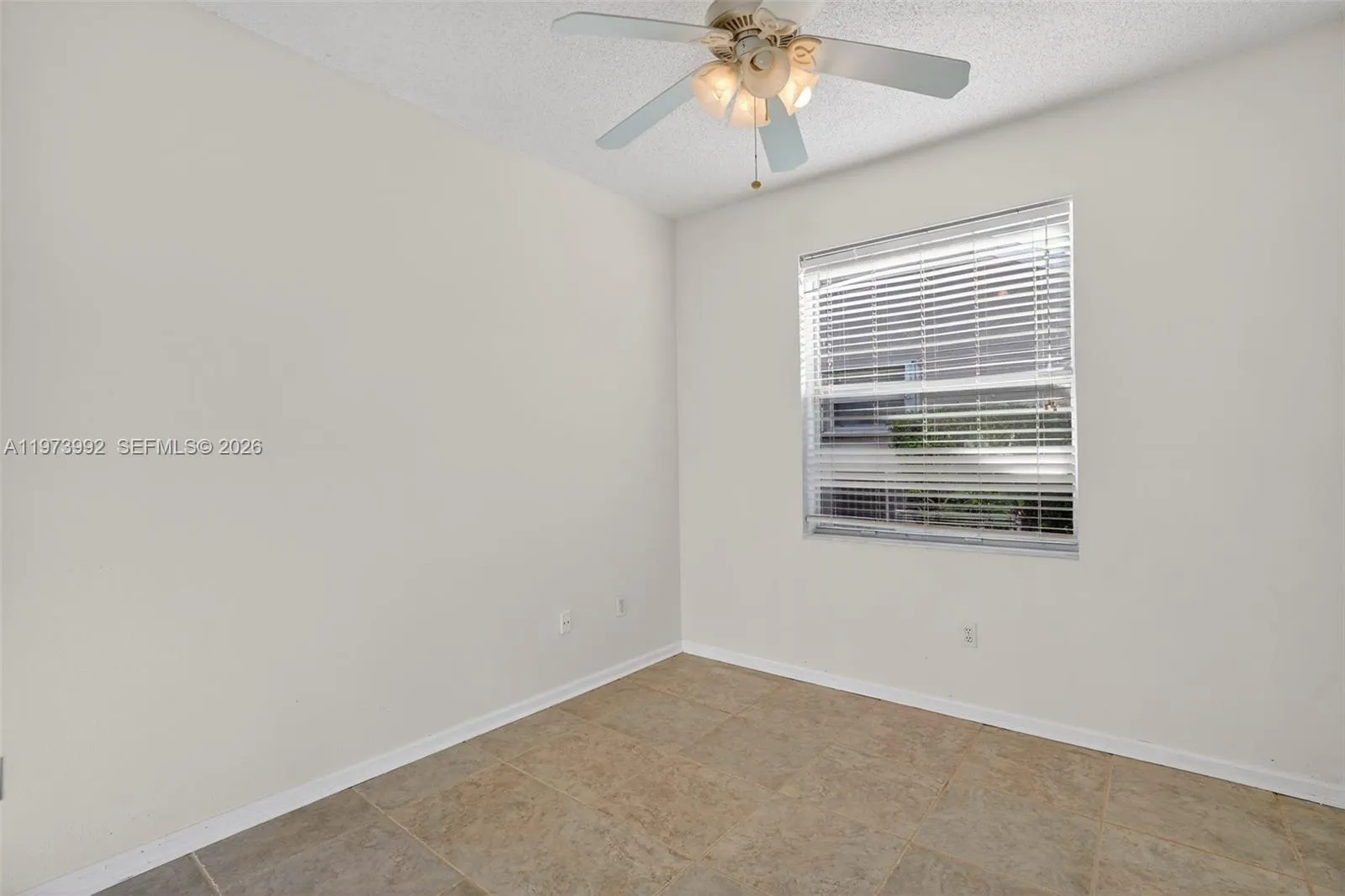 2385 Se 7th Pl, Homestead, Florida 33033, Homestead, Florida 33033, 4 Bedrooms Bedrooms, ,2 BathroomsBathrooms,Residential,For Sale,2385 Se 7th Pl, Homestead, Florida 33033,A11973992