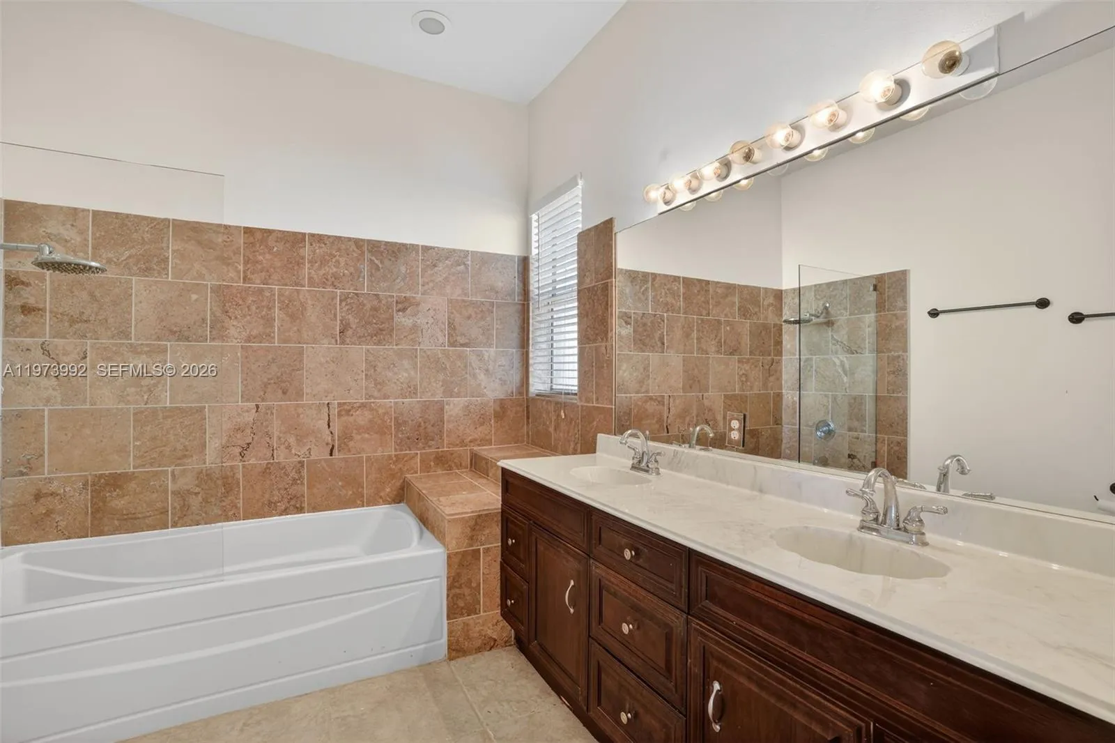 2385 Se 7th Pl, Homestead, Florida 33033, Homestead, Florida 33033, 4 Bedrooms Bedrooms, ,2 BathroomsBathrooms,Residential,For Sale,2385 Se 7th Pl, Homestead, Florida 33033,A11973992