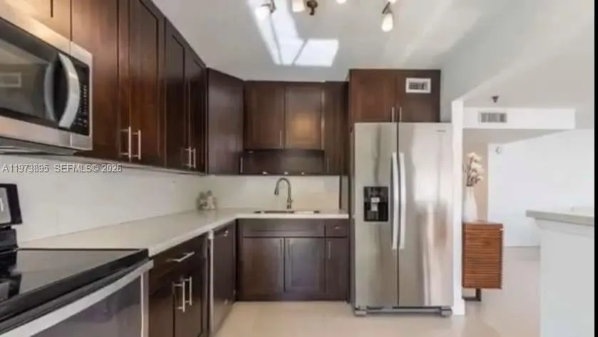 671 Ne 195th St 227-e, Miami, Florida 33179, Miami, Florida 33179, 2 Bedrooms Bedrooms, ,2 BathroomsBathrooms,Residential,For Sale,671 Ne 195th St 227-e, Miami, Florida 33179,A11973895