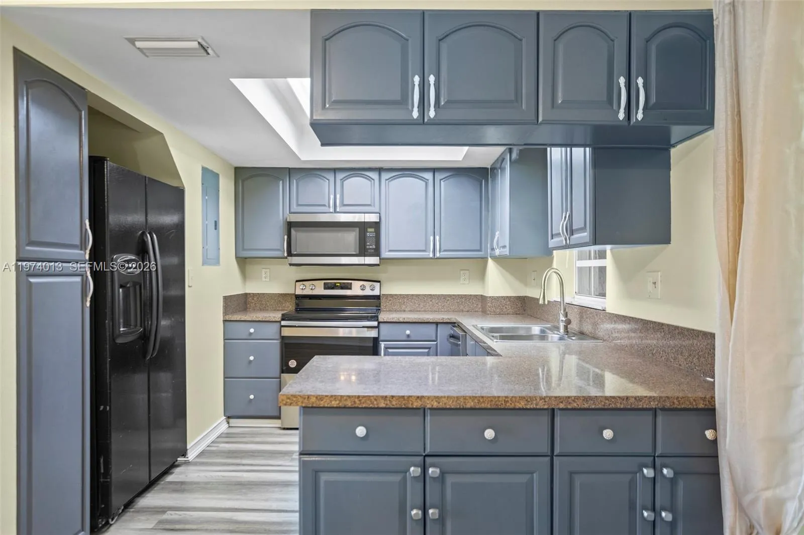 12261 Lake Loop Rd, Cooper City, Florida 33330, Cooper City, Florida 33330, 3 Bedrooms Bedrooms, ,2 BathroomsBathrooms,Residential,For Sale,12261 Lake Loop Rd, Cooper City, Florida 33330,A11974013