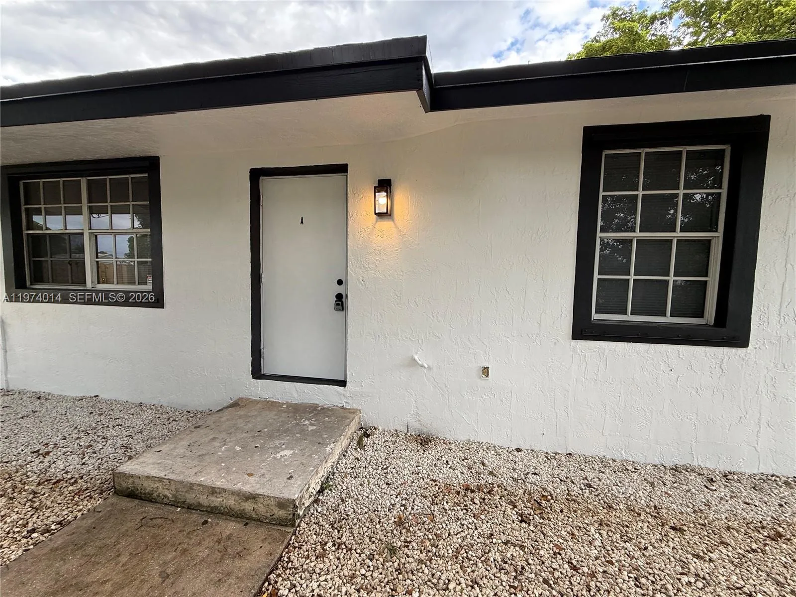 617 Nw 3rd Ave A, Hallandale Beach, Florida 33009, Hallandale Beach, Florida 33009, 3 Bedrooms Bedrooms, ,2 BathroomsBathrooms,Residential Lease,For Rent,617 Nw 3rd Ave A, Hallandale Beach, Florida 33009,A11974014