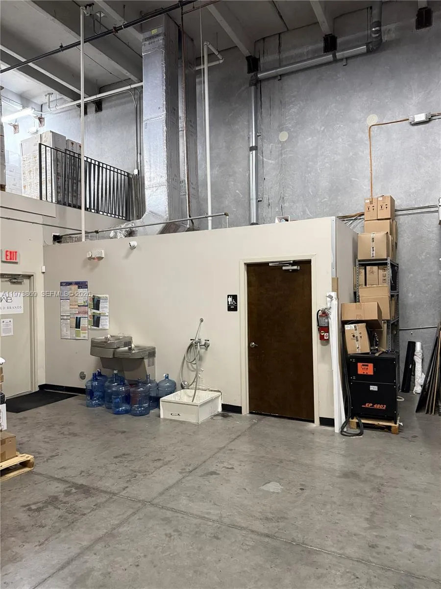 13477 Nw 19th Ln 21, Sweetwater, Florida 33182, Sweetwater, Florida 33182, ,Commercial Lease,For Rent,13477 Nw 19th Ln 21, Sweetwater, Florida 33182,A11973869