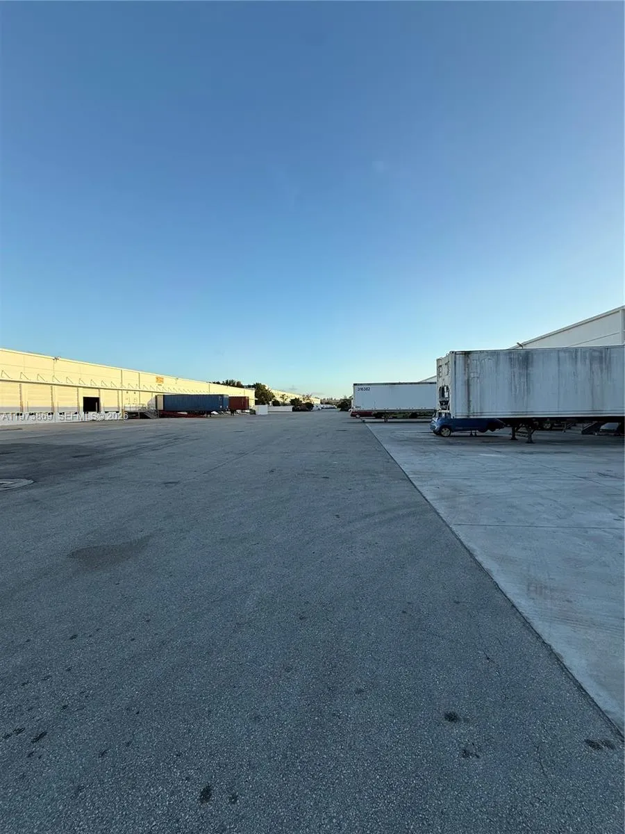 13477 Nw 19th Ln 21, Sweetwater, Florida 33182, Sweetwater, Florida 33182, ,Commercial Lease,For Rent,13477 Nw 19th Ln 21, Sweetwater, Florida 33182,A11973869