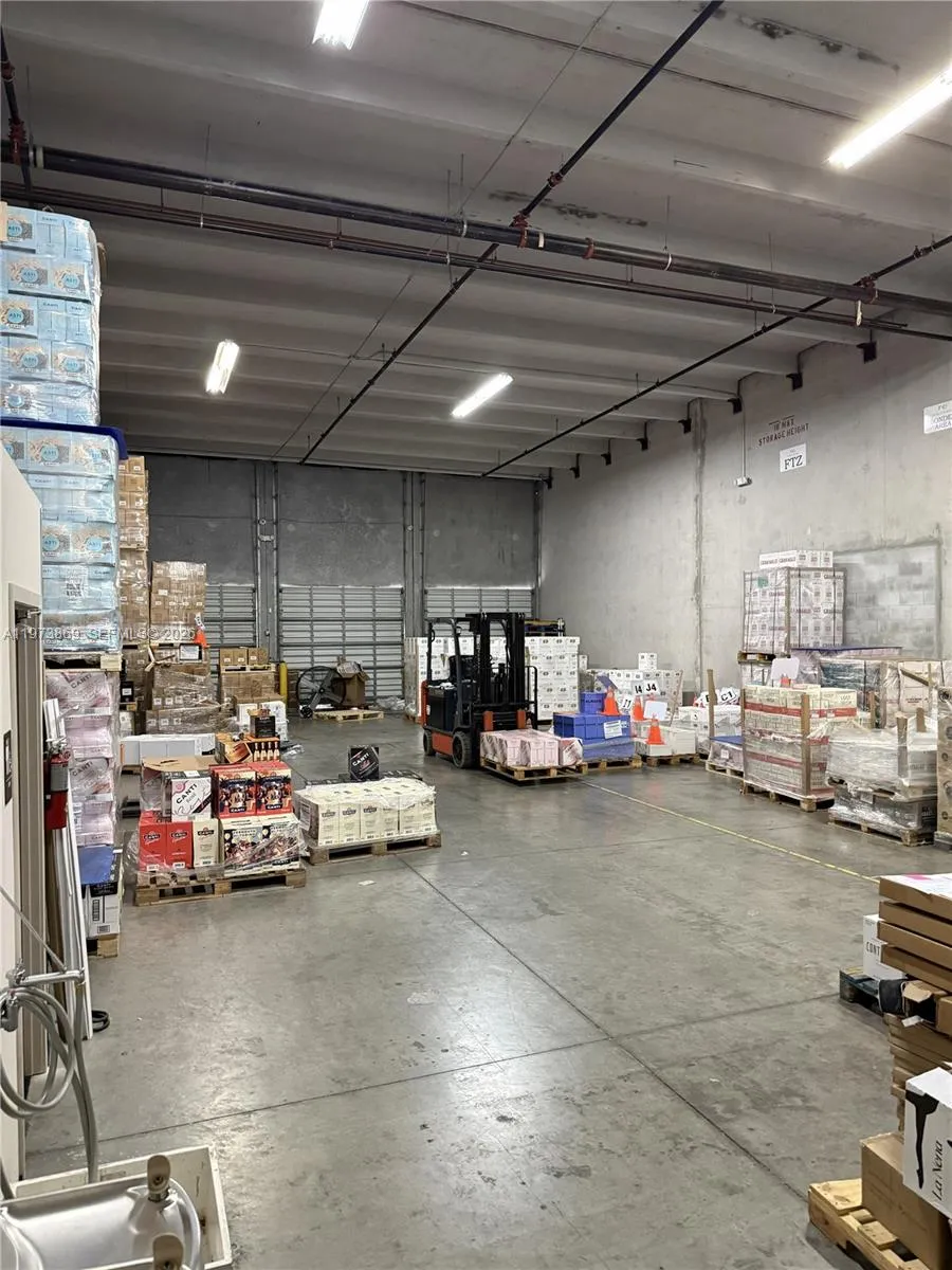 13477 Nw 19th Ln 21, Sweetwater, Florida 33182, Sweetwater, Florida 33182, ,Commercial Lease,For Rent,13477 Nw 19th Ln 21, Sweetwater, Florida 33182,A11973869