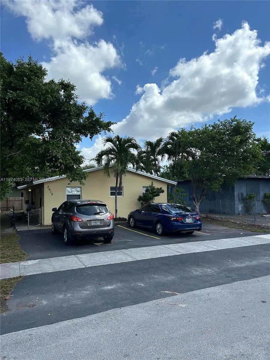 2615 Nw 13th Ct 2, Fort Lauderdale, Florida 33311, Fort Lauderdale, Florida 33311, 2 Bedrooms Bedrooms, ,1 BathroomBathrooms,Residential Lease,For Rent,2615 Nw 13th Ct 2, Fort Lauderdale, Florida 33311,A11974083