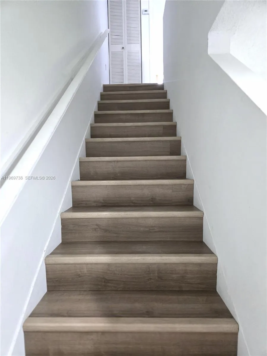 300 Nw 107th Ave 206, Miami, Florida 33172, Miami, Florida 33172, 3 Bedrooms Bedrooms, ,1 BathroomBathrooms,Residential Lease,For Rent,300 Nw 107th Ave 206, Miami, Florida 33172,A11969738