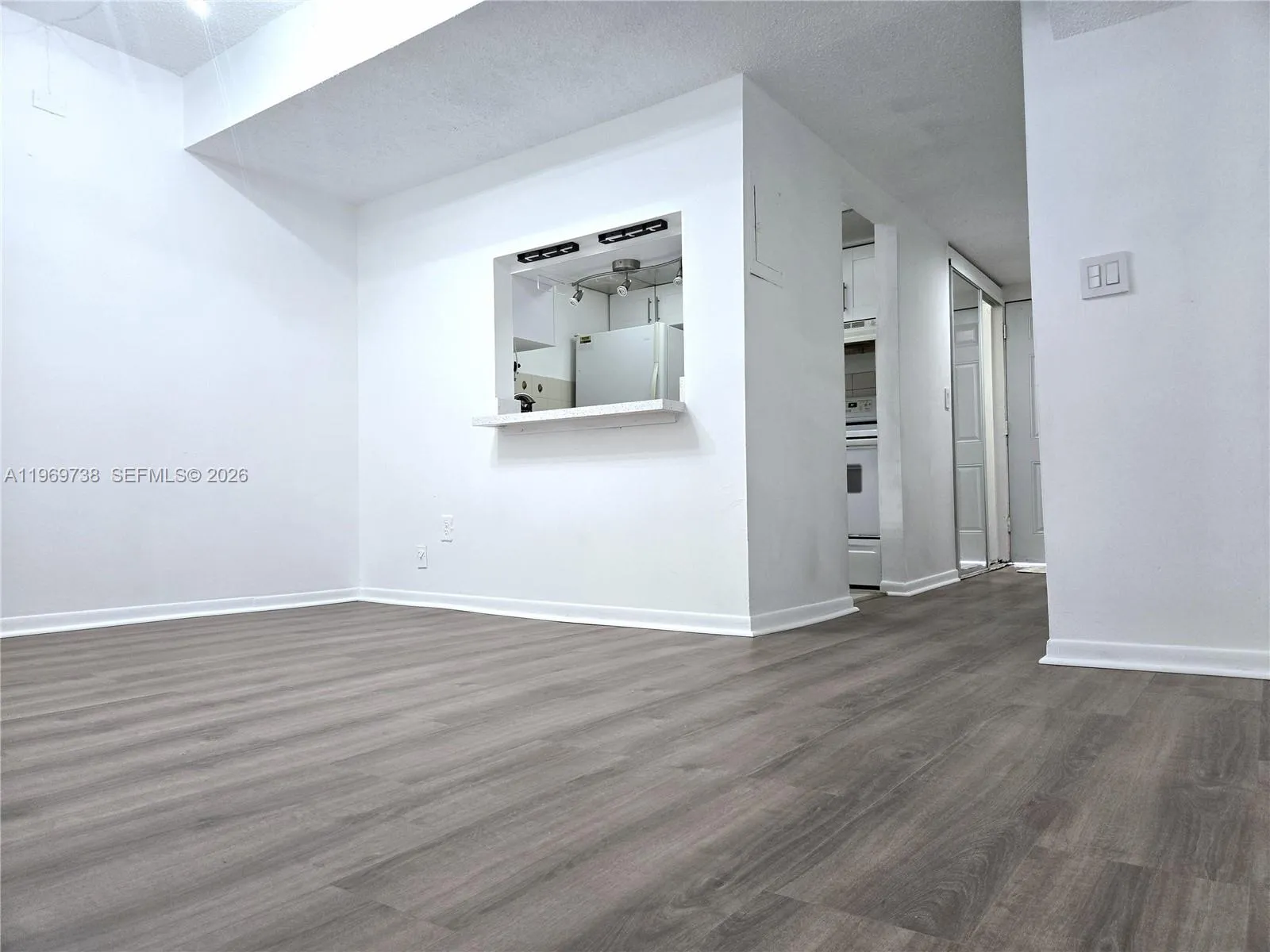 300 Nw 107th Ave 206, Miami, Florida 33172, Miami, Florida 33172, 3 Bedrooms Bedrooms, ,1 BathroomBathrooms,Residential Lease,For Rent,300 Nw 107th Ave 206, Miami, Florida 33172,A11969738