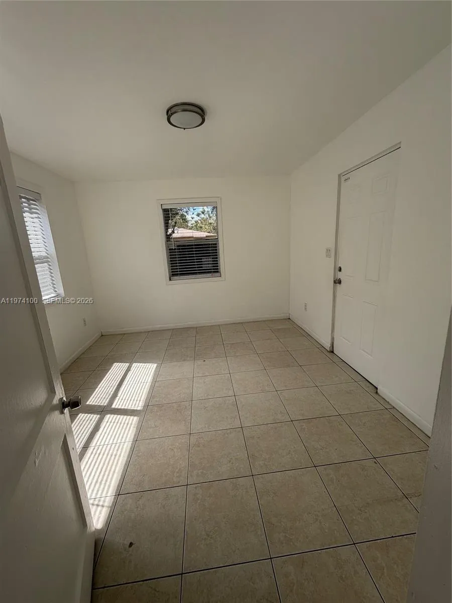 6400 Sw 58th Pl, South Miami, Florida 33143, South Miami, Florida 33143, 3 Bedrooms Bedrooms, ,1 BathroomBathrooms,Residential Lease,For Rent,6400 Sw 58th Pl, South Miami, Florida 33143,A11974100