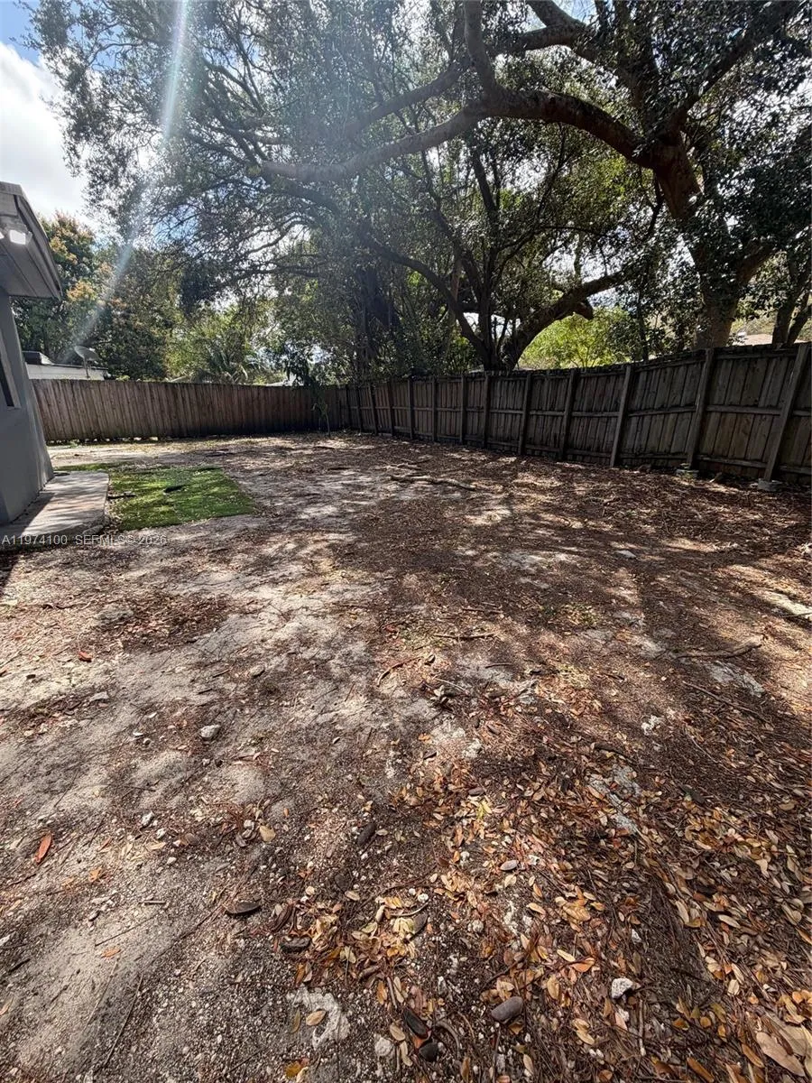 6400 Sw 58th Pl, South Miami, Florida 33143, South Miami, Florida 33143, 3 Bedrooms Bedrooms, ,1 BathroomBathrooms,Residential Lease,For Rent,6400 Sw 58th Pl, South Miami, Florida 33143,A11974100