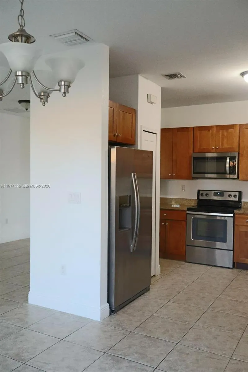 10131 Nw 10th St 0, Miami, Florida 33172, Miami, Florida 33172, 3 Bedrooms Bedrooms, ,2 BathroomsBathrooms,Residential Lease,For Rent,10131 Nw 10th St 0, Miami, Florida 33172,A11974115