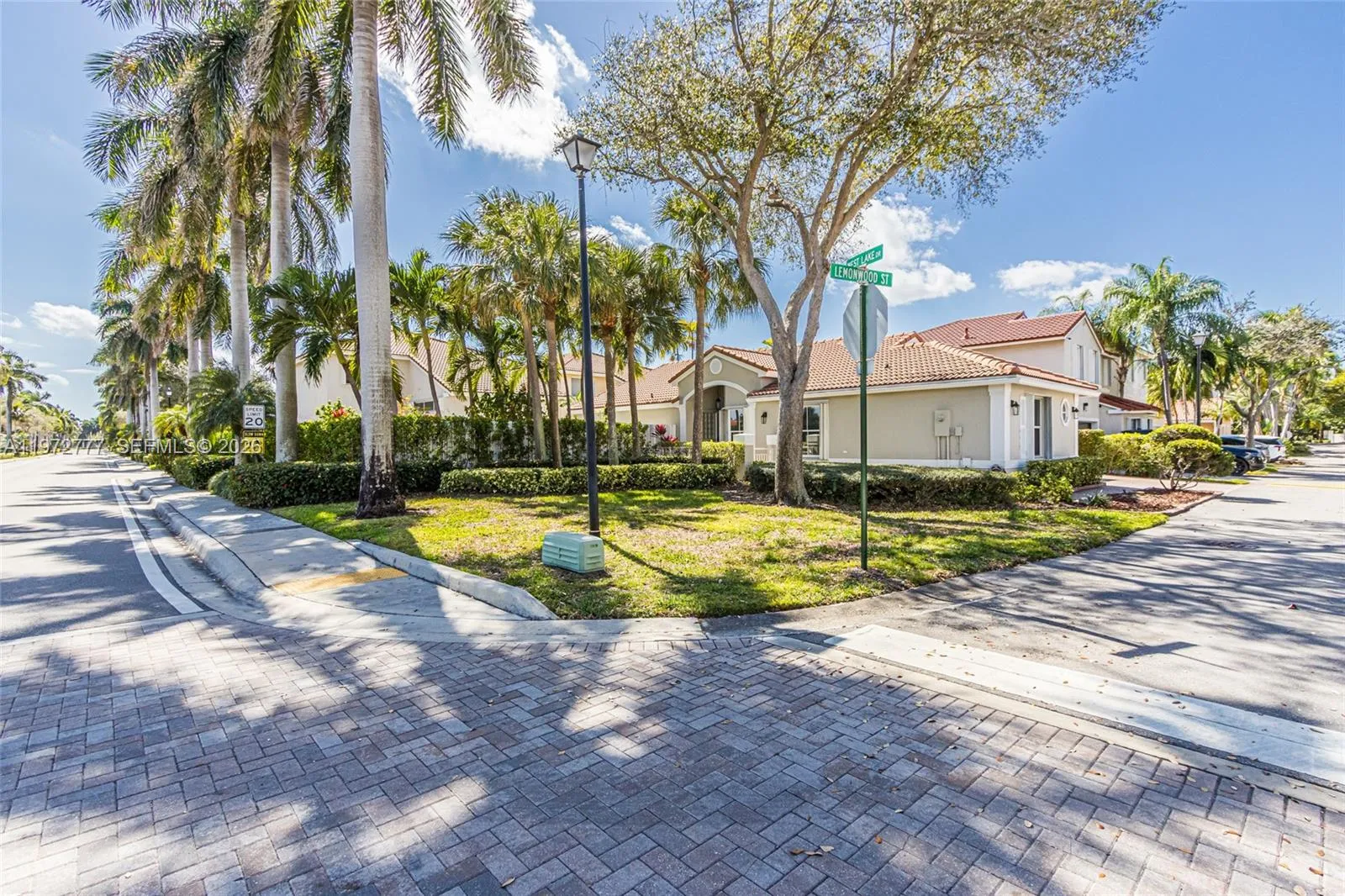 1110 Lemonwood St, Hollywood, Florida 33019, Hollywood, Florida 33019, 3 Bedrooms Bedrooms, ,2 BathroomsBathrooms,Residential,For Sale,1110 Lemonwood St, Hollywood, Florida 33019,A11972777