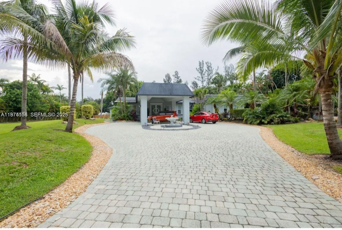 14500 Sw 17th Ct 0, Davie, Florida 33325, Davie, Florida 33325, 4 Bedrooms Bedrooms, ,3 BathroomsBathrooms,Residential Lease,For Rent,14500 Sw 17th Ct 0, Davie, Florida 33325,A11974156