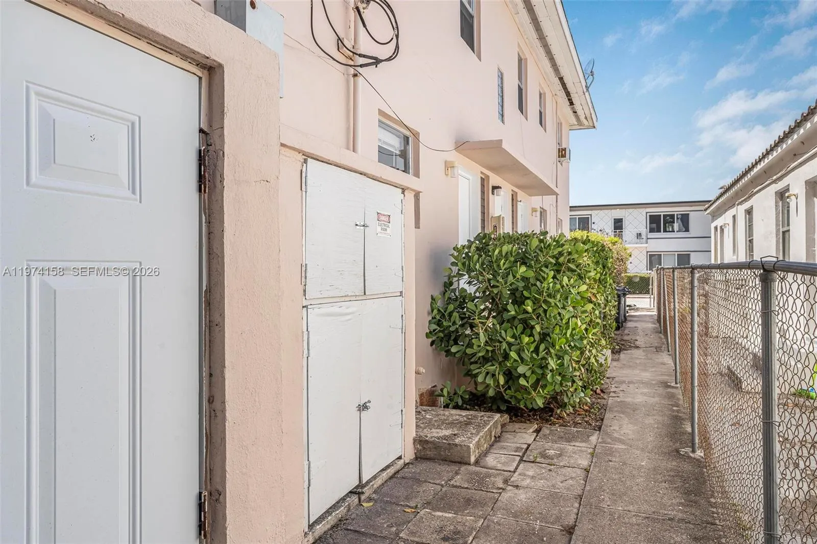 8031 Hawthorne Ave, Miami Beach, Florida 33141, Miami Beach, Florida 33141, ,Residential Income,For Sale,8031 Hawthorne Ave, Miami Beach, Florida 33141,A11974158