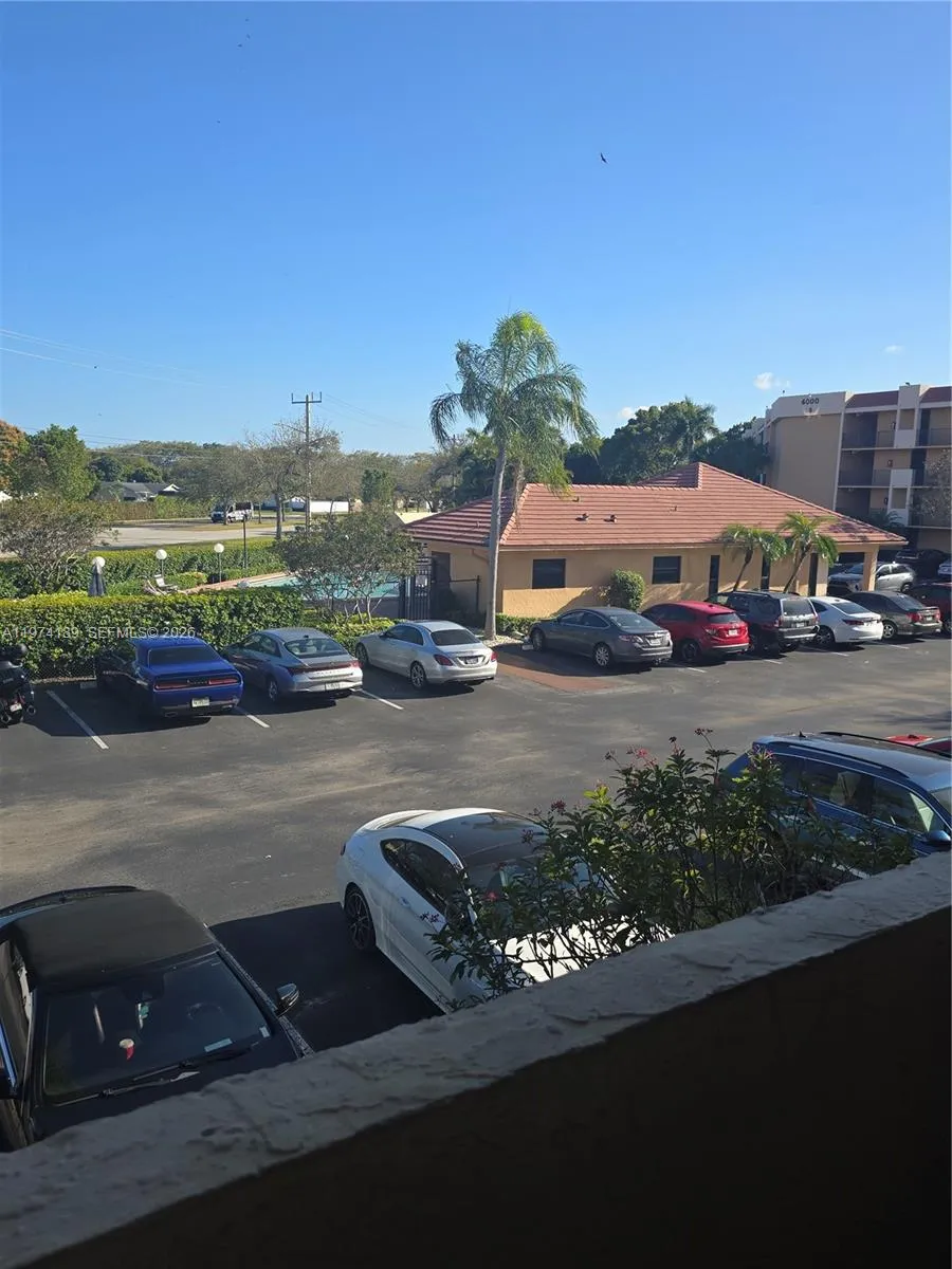 5920 Coral Lake Dr 208, Margate, Florida 33063, Margate, Florida 33063, 2 Bedrooms Bedrooms, ,2 BathroomsBathrooms,Residential,For Sale,5920 Coral Lake Dr 208, Margate, Florida 33063,A11974189