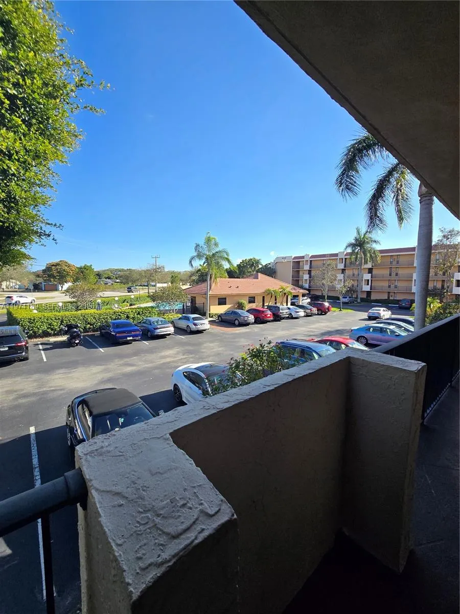 5920 Coral Lake Dr 208, Margate, Florida 33063, Margate, Florida 33063, 2 Bedrooms Bedrooms, ,2 BathroomsBathrooms,Residential,For Sale,5920 Coral Lake Dr 208, Margate, Florida 33063,A11974189