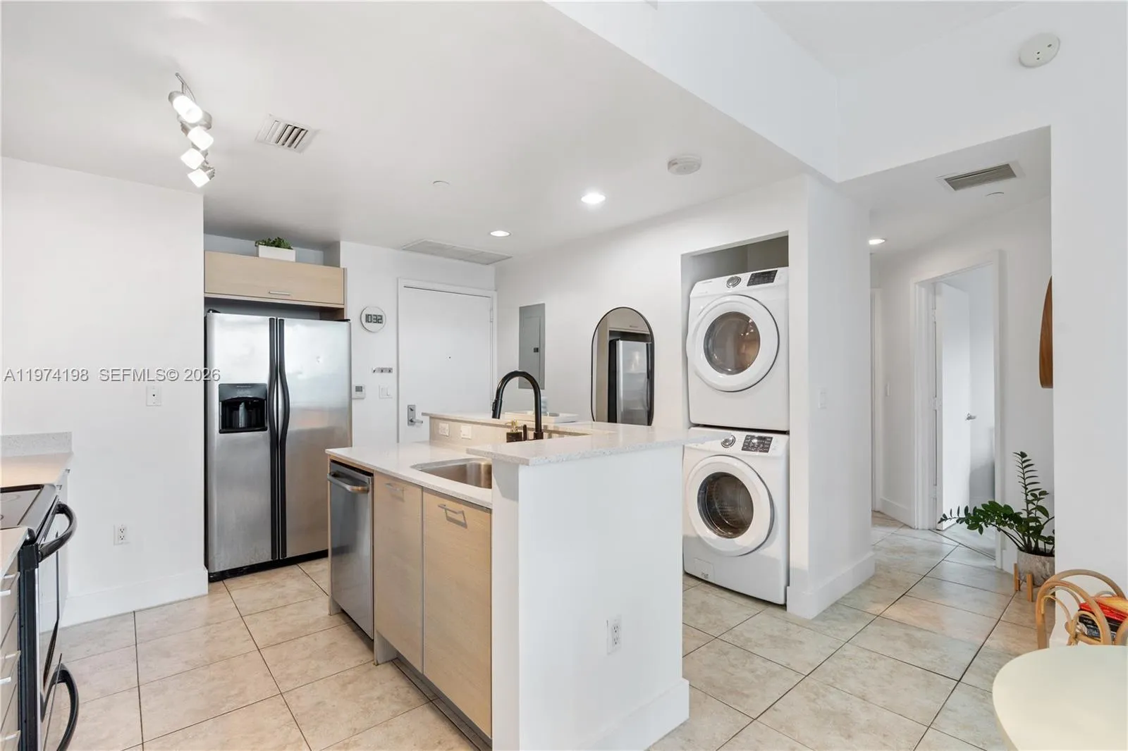 350 Ne 24th St 406, Miami, Florida 33137, Miami, Florida 33137, 2 Bedrooms Bedrooms, ,2 BathroomsBathrooms,Residential Lease,For Rent,350 Ne 24th St 406, Miami, Florida 33137,A11974198