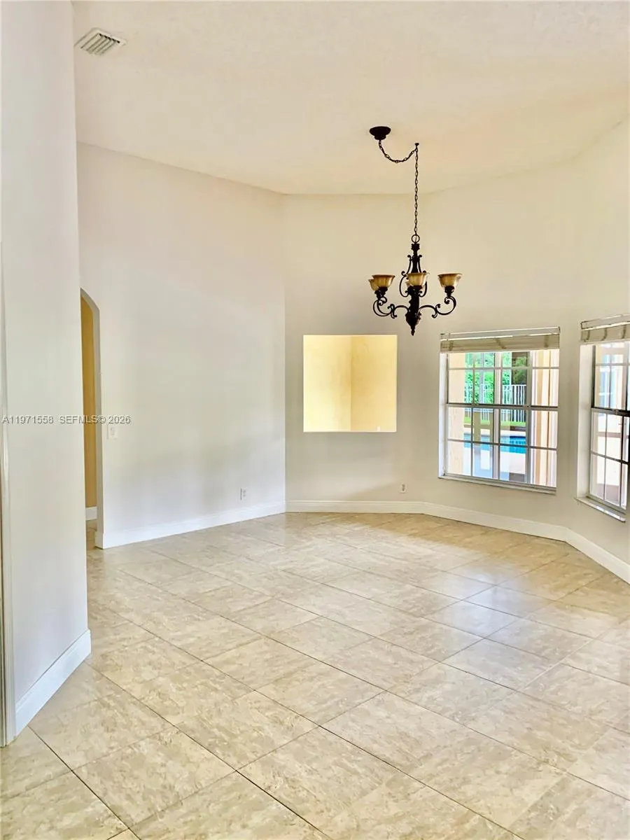 834 Verona Lake Dr, Weston, Florida 33326, Weston, Florida 33326, 4 Bedrooms Bedrooms, ,2 BathroomsBathrooms,Residential Lease,For Rent,834 Verona Lake Dr, Weston, Florida 33326,A11971558