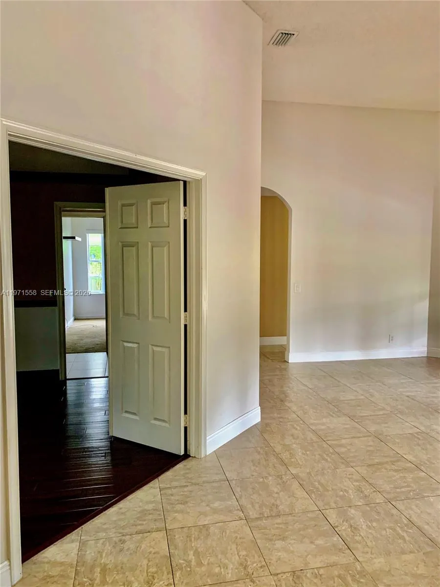 834 Verona Lake Dr, Weston, Florida 33326, Weston, Florida 33326, 4 Bedrooms Bedrooms, ,2 BathroomsBathrooms,Residential Lease,For Rent,834 Verona Lake Dr, Weston, Florida 33326,A11971558