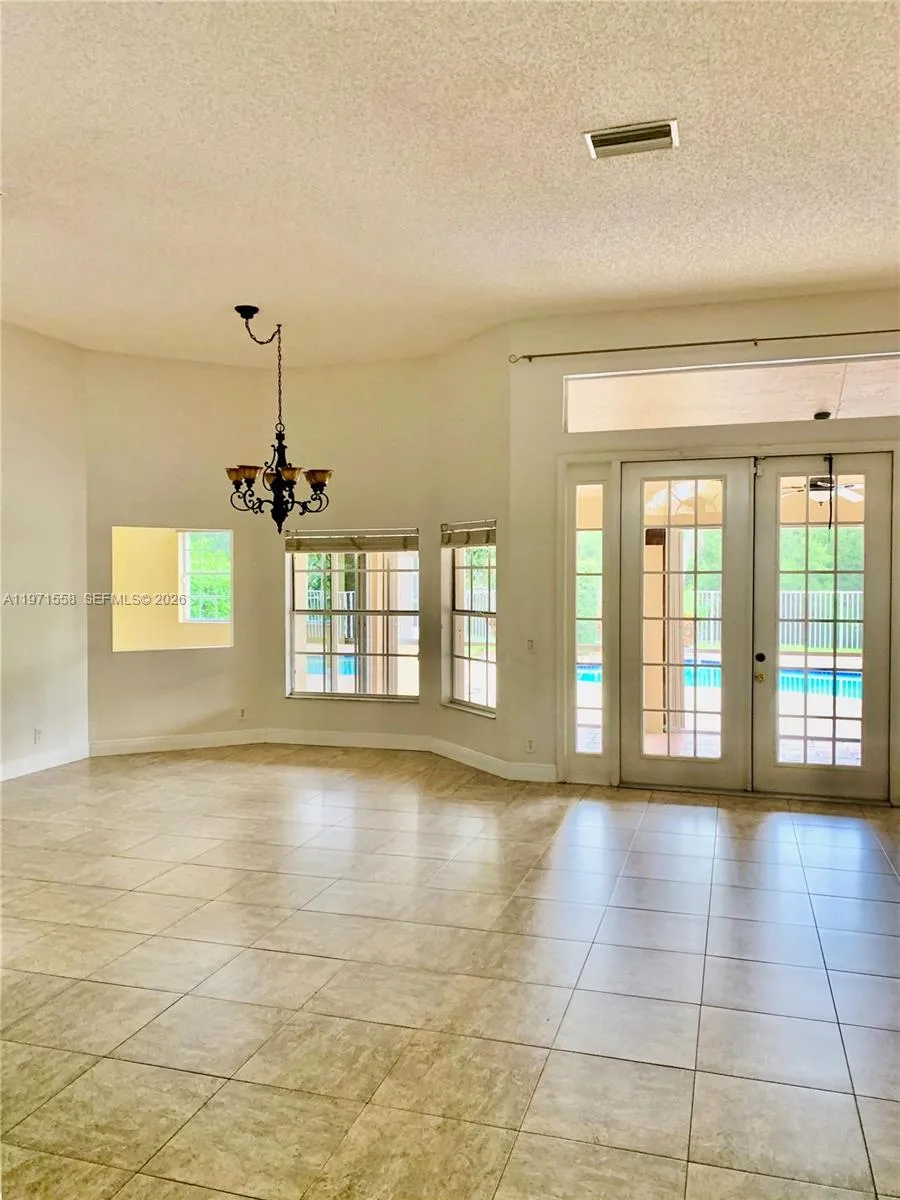 834 Verona Lake Dr, Weston, Florida 33326, Weston, Florida 33326, 4 Bedrooms Bedrooms, ,2 BathroomsBathrooms,Residential Lease,For Rent,834 Verona Lake Dr, Weston, Florida 33326,A11971558