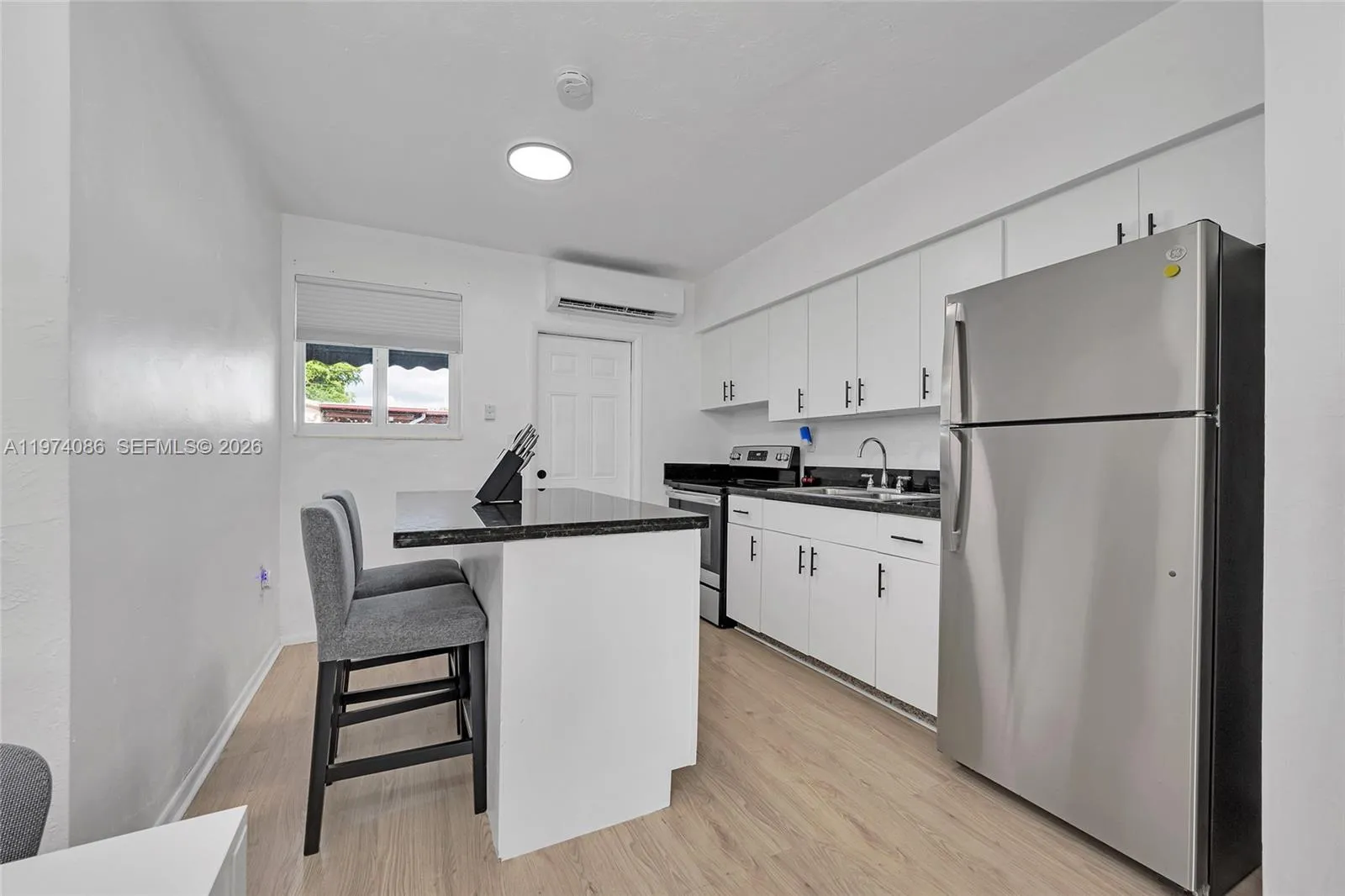 1001 Ne 110th St 1003, Biscayne Park, Florida 3316, Biscayne Park, Florida 33161, 2 Bedrooms Bedrooms, ,1 BathroomBathrooms,Residential Lease,For Rent,1001 Ne 110th St 1003, Biscayne Park, Florida 3316,A11974086