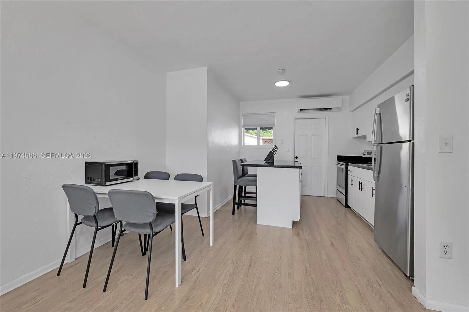 1001 Ne 110th St 1003, Biscayne Park, Florida 3316, Biscayne Park, Florida 33161, 2 Bedrooms Bedrooms, ,1 BathroomBathrooms,Residential Lease,For Rent,1001 Ne 110th St 1003, Biscayne Park, Florida 3316,A11974086