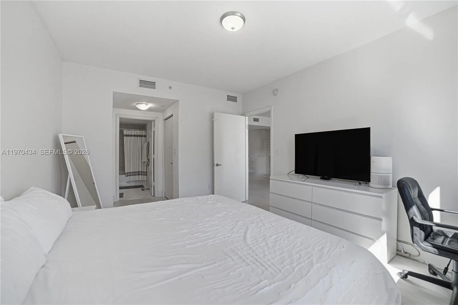 2775 Ne 187th St 625, Aventura, Florida 33180, Aventura, Florida 33180, 2 Bedrooms Bedrooms, ,2 BathroomsBathrooms,Residential Lease,For Rent,2775 Ne 187th St 625, Aventura, Florida 33180,A11970434