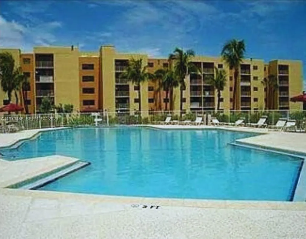 8185 Nw 7th St 404, Miami, Florida 33126, Miami, Florida 33126, 2 Bedrooms Bedrooms, ,2 BathroomsBathrooms,Residential Lease,For Rent,8185 Nw 7th St 404, Miami, Florida 33126,A11973458