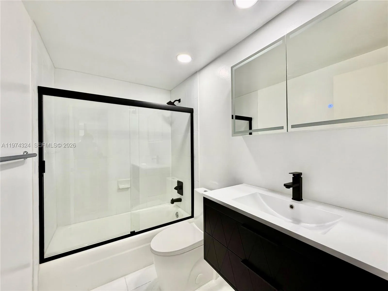 3001 S Ocean Dr 1233, Hollywood, Florida 33019, Hollywood, Florida 33019, 1 Bedroom Bedrooms, ,1 BathroomBathrooms,Residential Lease,For Rent,3001 S Ocean Dr 1233, Hollywood, Florida 33019,A11974324