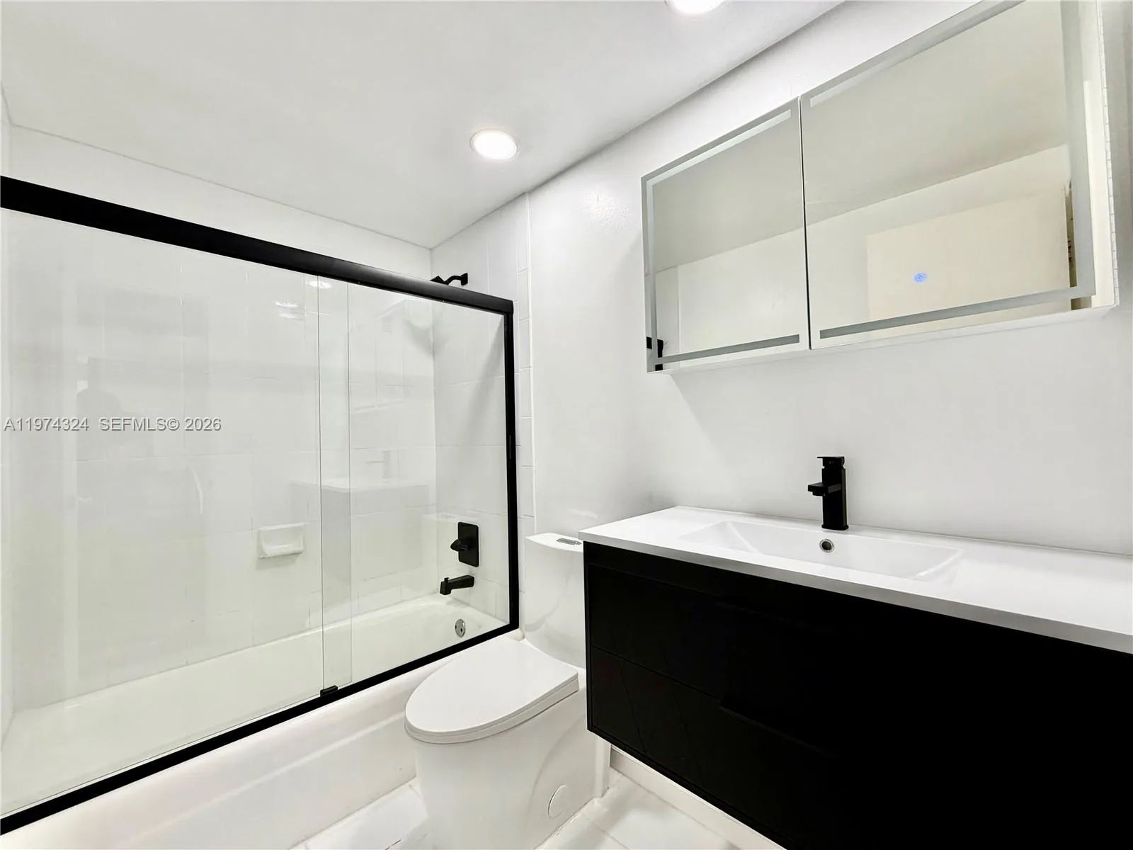 3001 S Ocean Dr 1233, Hollywood, Florida 33019, Hollywood, Florida 33019, 1 Bedroom Bedrooms, ,1 BathroomBathrooms,Residential Lease,For Rent,3001 S Ocean Dr 1233, Hollywood, Florida 33019,A11974324