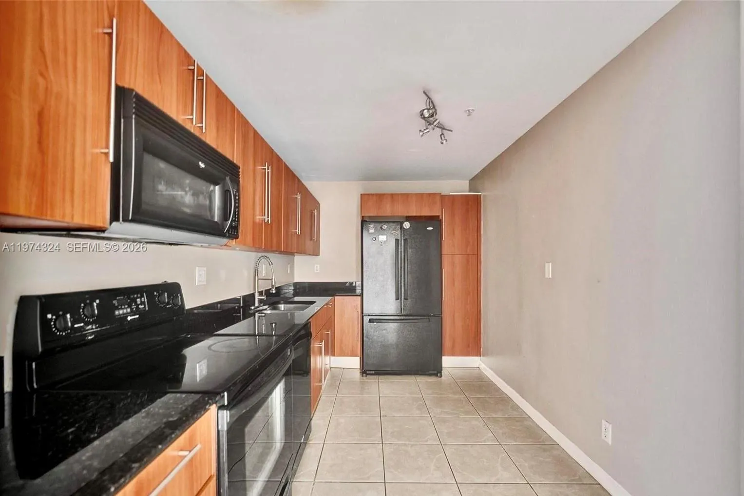 3001 S Ocean Dr 1233, Hollywood, Florida 33019, Hollywood, Florida 33019, 1 Bedroom Bedrooms, ,1 BathroomBathrooms,Residential Lease,For Rent,3001 S Ocean Dr 1233, Hollywood, Florida 33019,A11974324