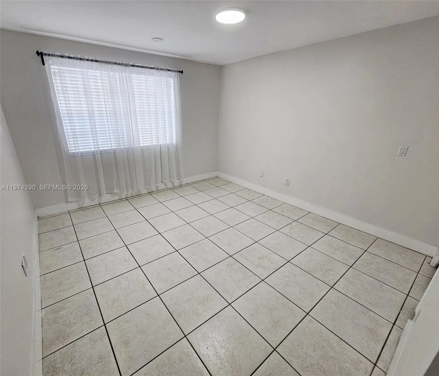 4560 Nw 79 Ave 2h, Doral, Florida 33166, Doral, Florida 33166, 2 Bedrooms Bedrooms, ,2 BathroomsBathrooms,Residential Lease,For Rent,4560 Nw 79 Ave 2h, Doral, Florida 33166,A11974290