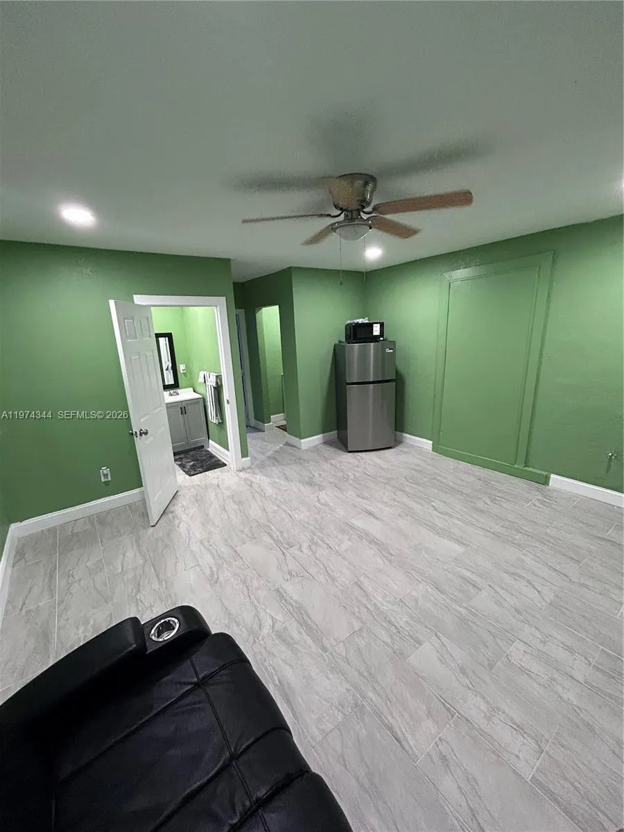 Sunrise, Florida 33313, ,1 BathroomBathrooms,Residential Lease,For Rent,A11974344
