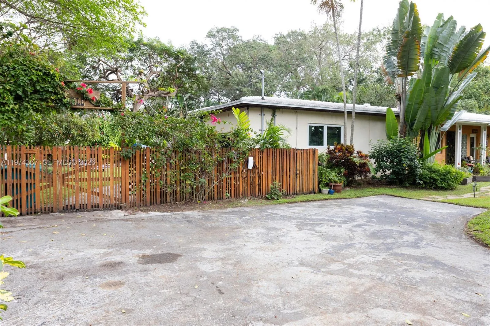 750 Ne 120th St, Biscayne Park, Florida 33161, Biscayne Park, Florida 33161, 3 Bedrooms Bedrooms, ,2 BathroomsBathrooms,Residential Lease,For Rent,750 Ne 120th St, Biscayne Park, Florida 33161,A11974367