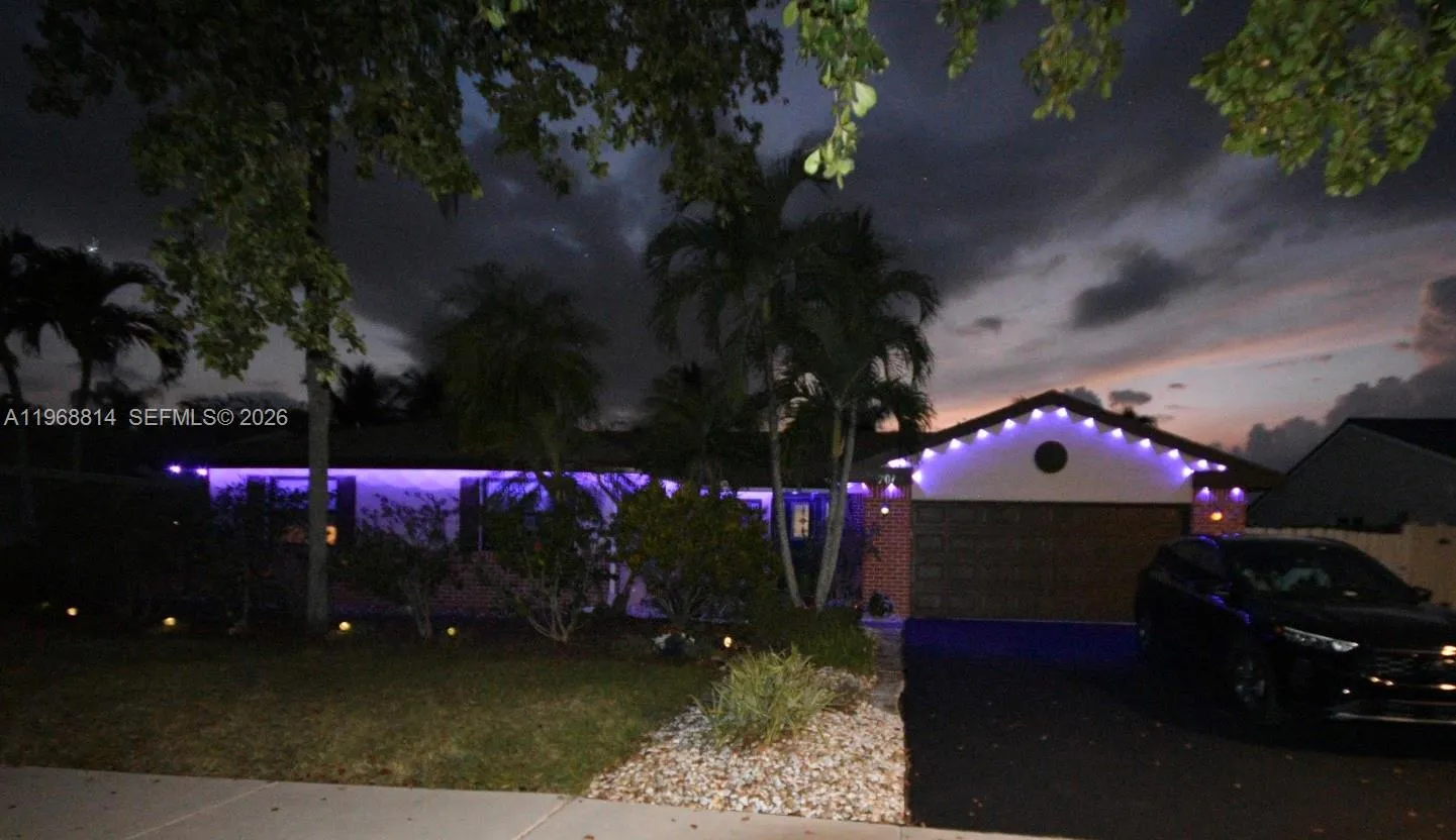 701 Blue Ridge Way, Davie, Florida 33325, Davie, Florida 33325, 4 Bedrooms Bedrooms, ,2 BathroomsBathrooms,Residential,For Sale,701 Blue Ridge Way, Davie, Florida 33325,A11968814