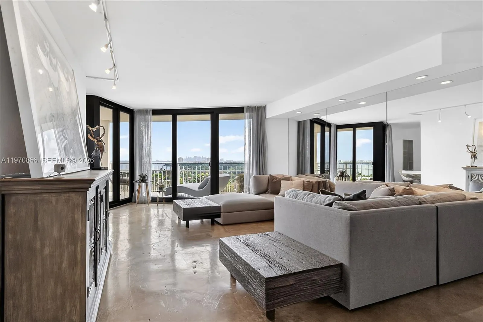 2000 Towerside Ter 1408, Miami, Florida 33138, Miami, Florida 33138, 1 Bedroom Bedrooms, ,1 BathroomBathrooms,Residential,For Sale,2000 Towerside Ter 1408, Miami, Florida 33138,A11970866
