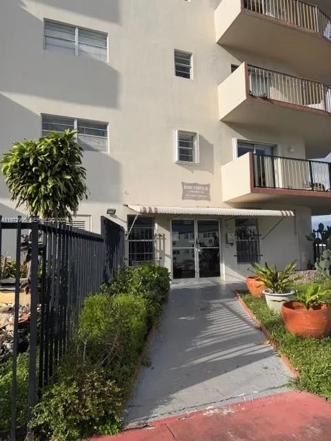 7150 Indian Creek Dr 401, Miami Beach, Florida 331, Miami Beach, Florida 33141, 2 Bedrooms Bedrooms, ,2 BathroomsBathrooms,Residential,For Sale,7150 Indian Creek Dr 401, Miami Beach, Florida 331,A11973995 7150 Indian Creek Dr 401, Miami Beach, Florida 331, Miami Beach, Florida 33141, 2 Bedrooms Bedrooms, ,2 BathroomsBathrooms,Residential,For Sale,7150 Indian Creek Dr 401, Miami Beach, Florida 331,A11973995