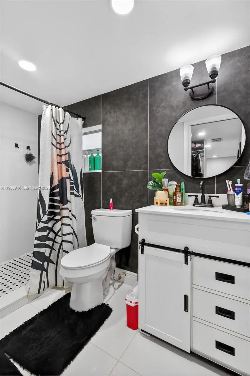 6791 Scott St, Hollywood, Florida 33024, Hollywood, Florida 33024, 3 Bedrooms Bedrooms, ,2 BathroomsBathrooms,Residential,For Sale,6791 Scott St, Hollywood, Florida 33024,A11966948