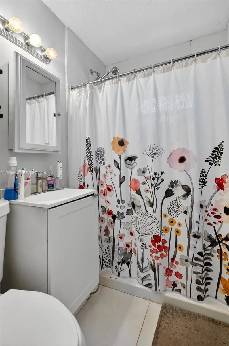 6791 Scott St, Hollywood, Florida 33024, Hollywood, Florida 33024, 3 Bedrooms Bedrooms, ,2 BathroomsBathrooms,Residential,For Sale,6791 Scott St, Hollywood, Florida 33024,A11966948