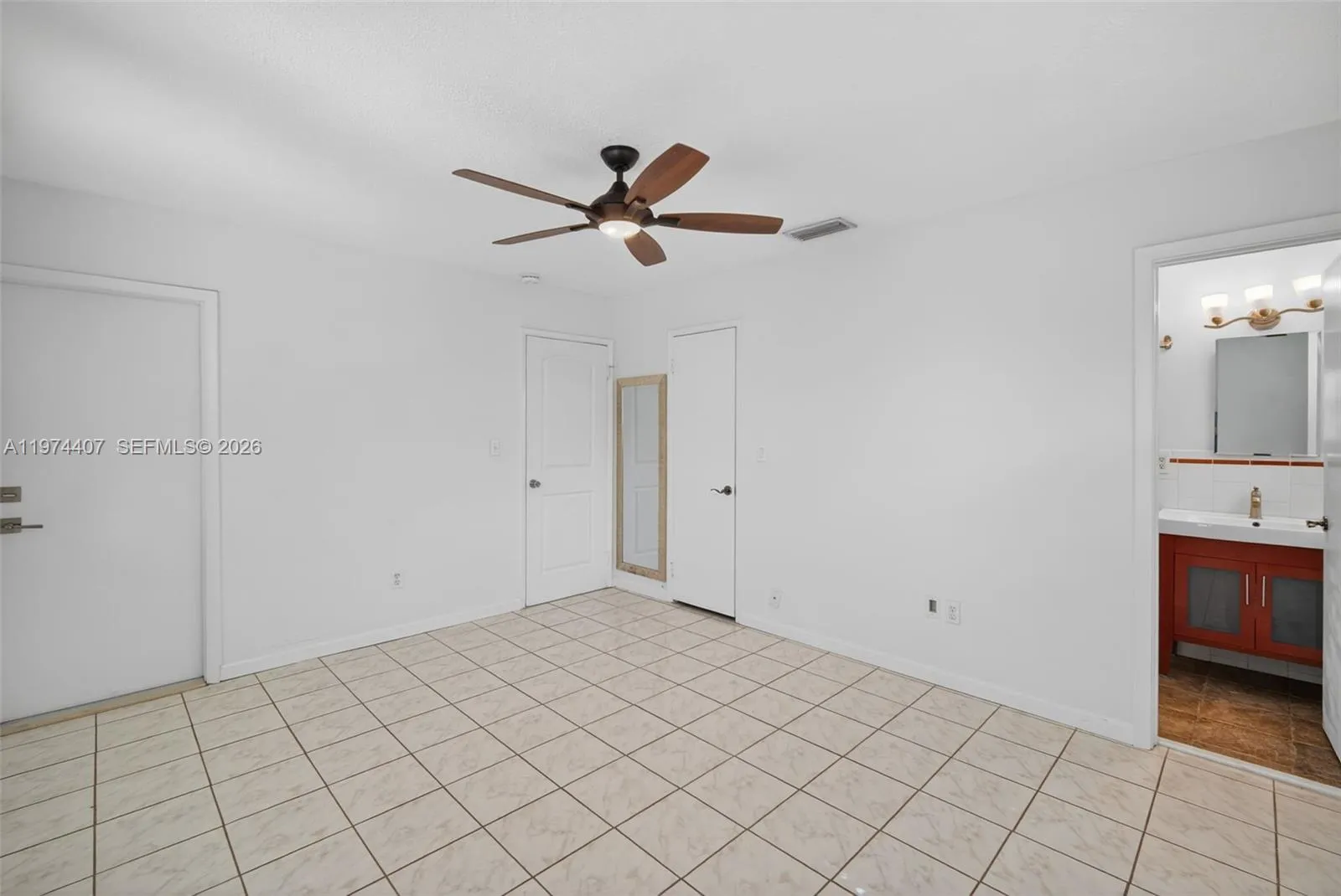 5650-5652 Ne 17 Terrace, Fort Lauderdale, Florida, Fort Lauderdale, Florida 33334, ,Residential Income,For Sale,5650-5652 Ne 17 Terrace, Fort Lauderdale, Florida ,A11974407