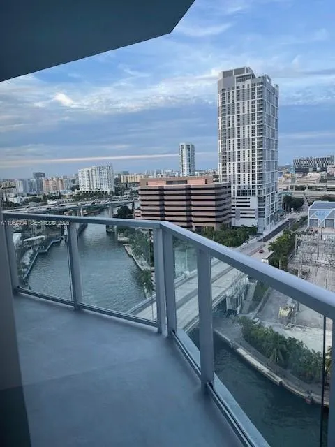 185 Sw 7th St 1605, Miami, Florida 33130, Miami, Florida 33130, 1 Bedroom Bedrooms, ,1 BathroomBathrooms,Residential Lease,For Rent,185 Sw 7th St 1605, Miami, Florida 33130,A11968394