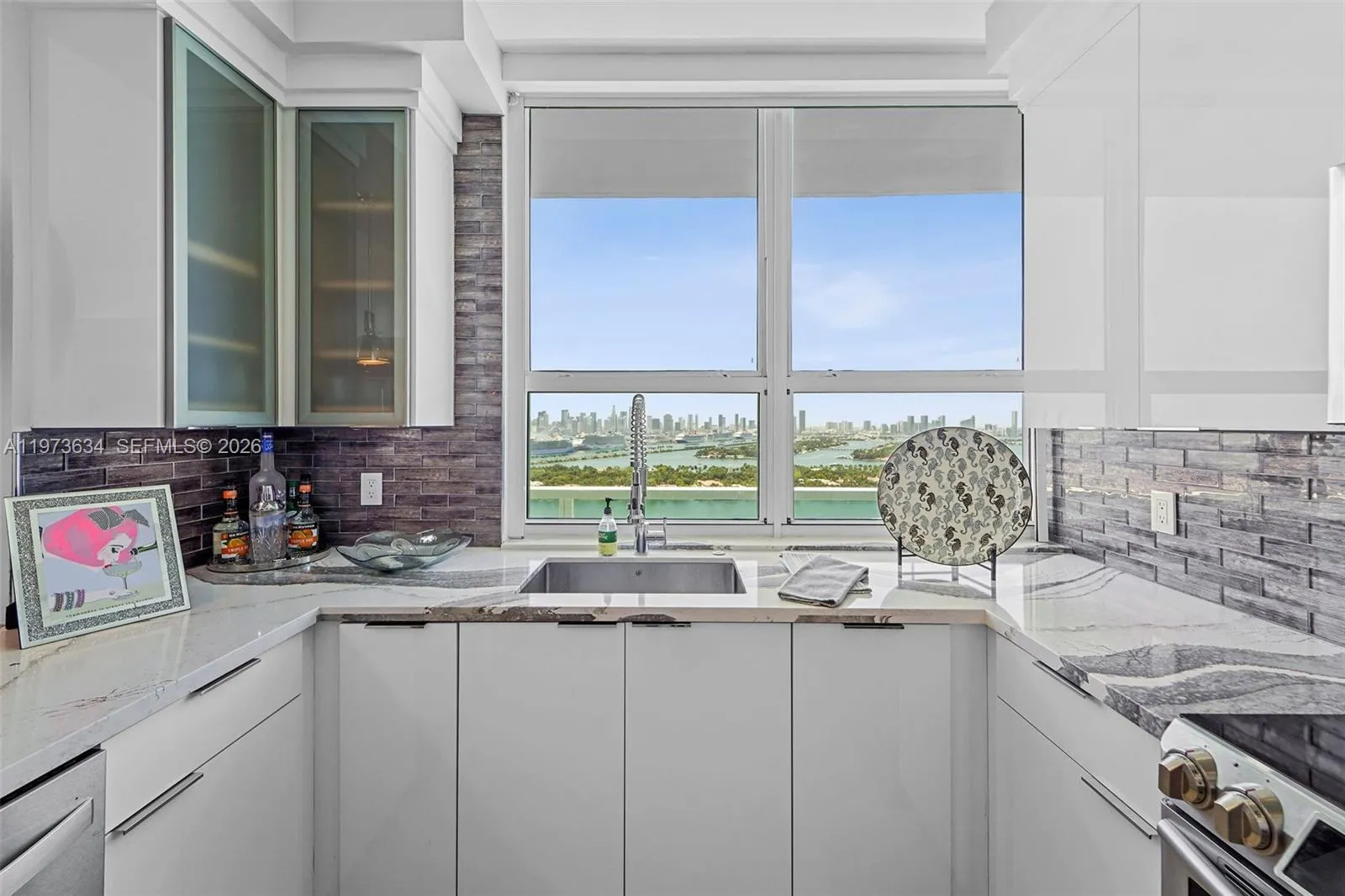 650 West Ave Ph09, Miami Beach, Florida 33139, Miami Beach, Florida 33139, 2 Bedrooms Bedrooms, ,2 BathroomsBathrooms,Residential,For Sale,650 West Ave Ph09, Miami Beach, Florida 33139,A11973634