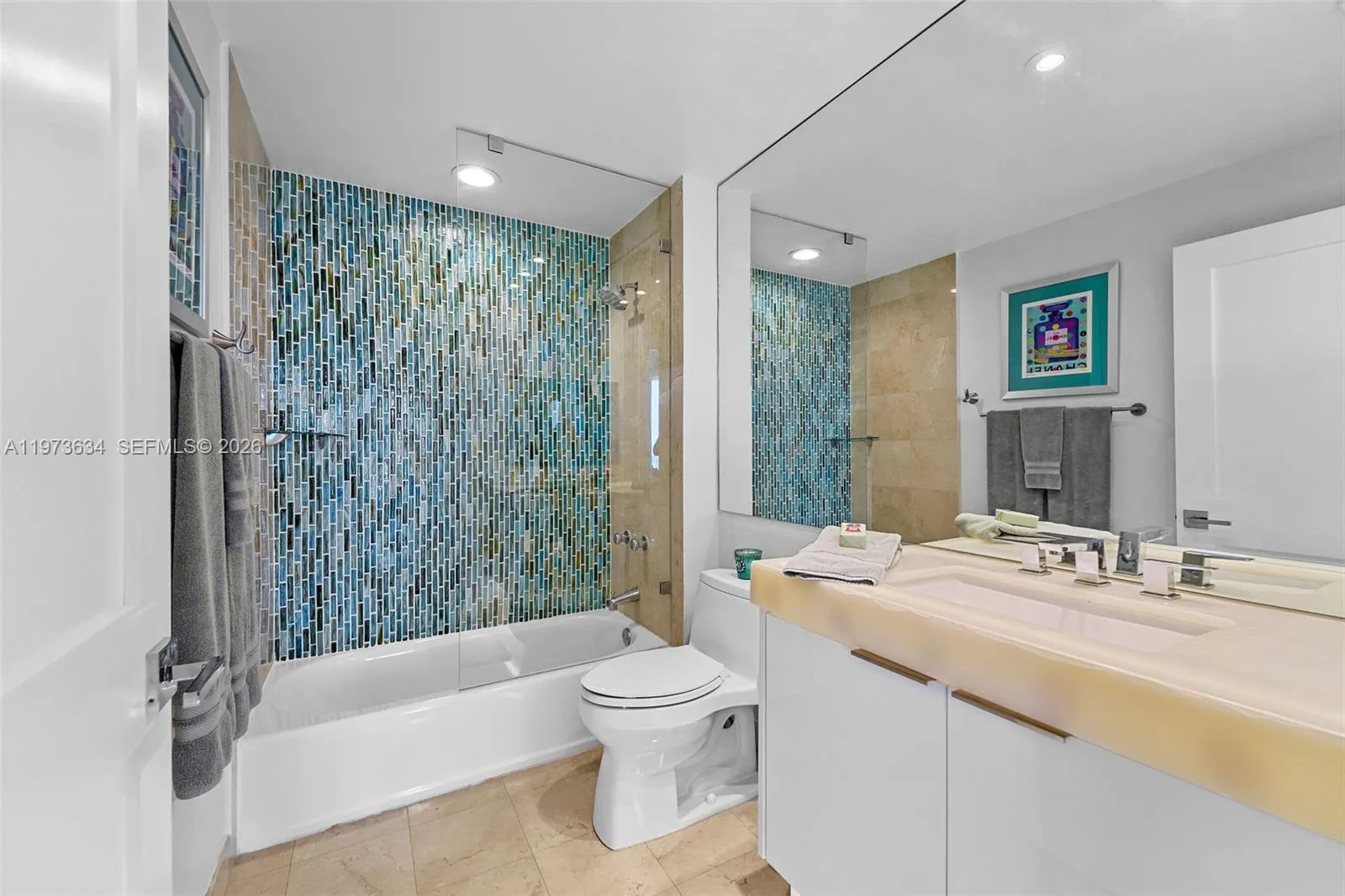 650 West Ave Ph09, Miami Beach, Florida 33139, Miami Beach, Florida 33139, 2 Bedrooms Bedrooms, ,2 BathroomsBathrooms,Residential,For Sale,650 West Ave Ph09, Miami Beach, Florida 33139,A11973634