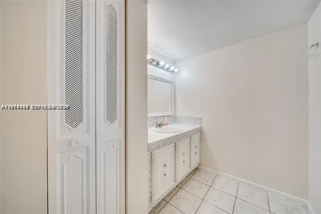 4848 Nw 24th Ct 230, Lauderdale Lakes, Florida 333, Lauderdale Lakes, Florida 33313, 1 Bedroom Bedrooms, ,1 BathroomBathrooms,Residential Lease,For Rent,4848 Nw 24th Ct 230, Lauderdale Lakes, Florida 333,A11974444