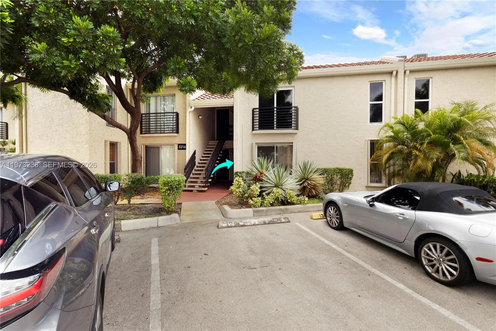 5216 Ne 6th Ave B3, Oakland Park, Florida 33334, Oakland Park, Florida 33334, 2 Bedrooms Bedrooms, ,1 BathroomBathrooms,Residential,For Sale,5216 Ne 6th Ave B3, Oakland Park, Florida 33334,A11973238