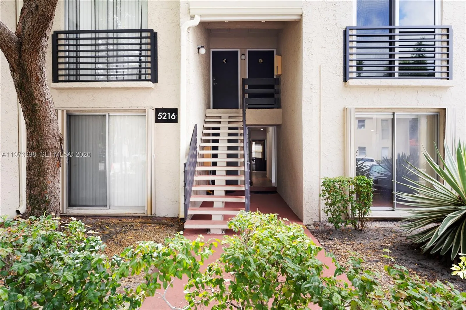 5216 Ne 6th Ave B3, Oakland Park, Florida 33334, Oakland Park, Florida 33334, 2 Bedrooms Bedrooms, ,1 BathroomBathrooms,Residential,For Sale,5216 Ne 6th Ave B3, Oakland Park, Florida 33334,A11973238