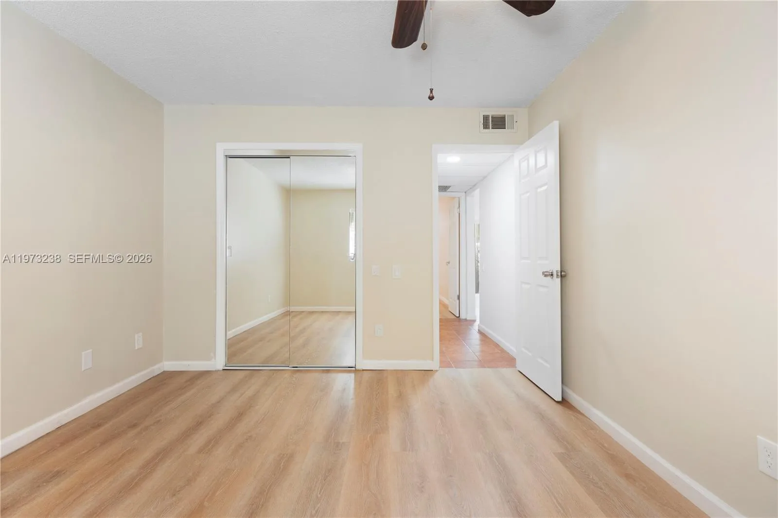 5216 Ne 6th Ave B3, Oakland Park, Florida 33334, Oakland Park, Florida 33334, 2 Bedrooms Bedrooms, ,1 BathroomBathrooms,Residential,For Sale,5216 Ne 6th Ave B3, Oakland Park, Florida 33334,A11973238