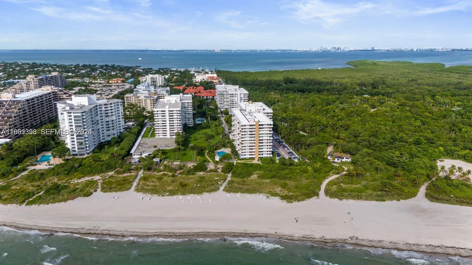 199 Ocean Lane Dr 811, Key Biscayne, Florida 33149, Key Biscayne, Florida 33149, 2 Bedrooms Bedrooms, ,2 BathroomsBathrooms,Residential Lease,For Rent,199 Ocean Lane Dr 811, Key Biscayne, Florida 33149,A11969398